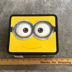 Universal Brand Despicable Me Minion metal Lunch box  limited edition
